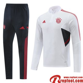 Survetement de Foot Bayern Munich Blanc Homme 22 23 TG580