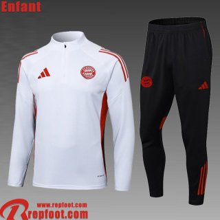 Bayern Munich KIT: Survetement de Foot Enfant 2025 2026 C723