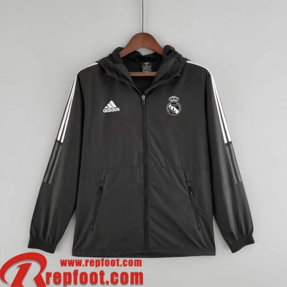 Coupe Vent - Sweat a Capuche Real Madrid noir Homme 22 23 WK97  Coupe Vent - Sweat a Capuche Real Madrid noir Homme 22 23 WK97